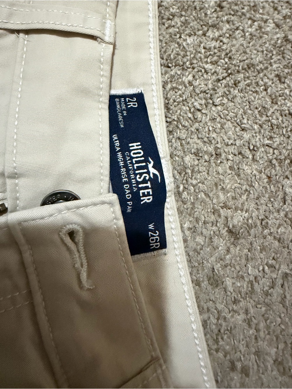 Hollister Ultra High-Rise Dad Pant in Cream